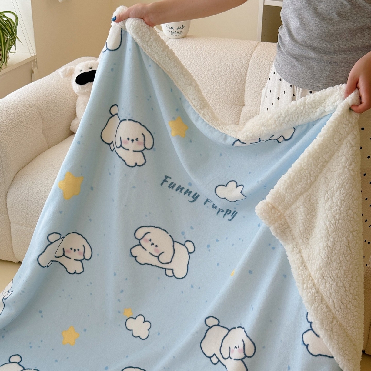 91家纺网 家纺一手货源 找家纺 顾里家纺 2025新款ins韩系少女牛奶羊羔绒盖毯毛毯 云朵小狗