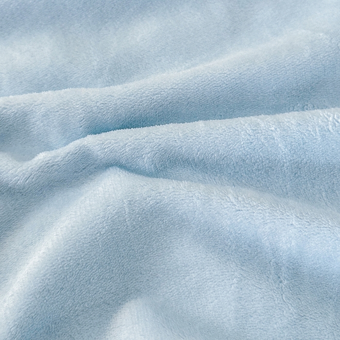 91家纺网 家纺一手货源 找家纺 柏薇 2025新款高克重牛奶绒绣花床盖四件套-缪系列 奶蓝色