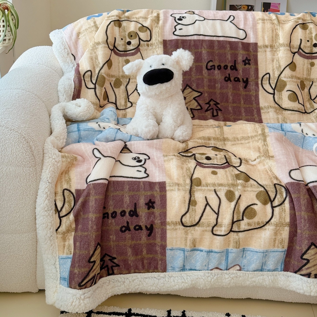 91家纺网 家纺一手货源 找家纺 顾里家纺 2025新款ins韩系少女牛奶羊羔绒盖毯毛毯 美式狗仔