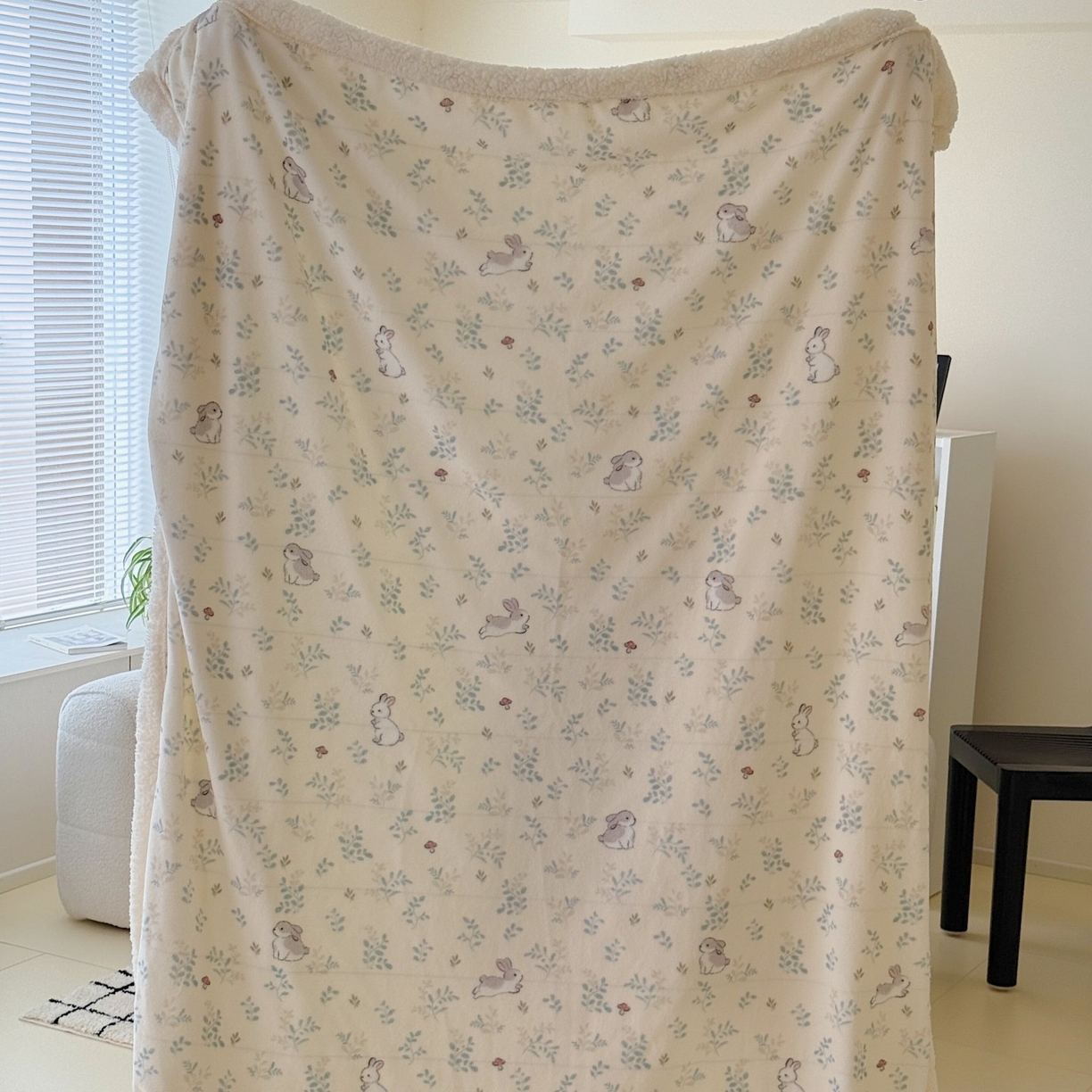 91家纺网 家纺一手货源 找家纺 顾里家纺 2025新款ins韩系少女牛奶羊羔绒盖毯毛毯 碎花兔兔