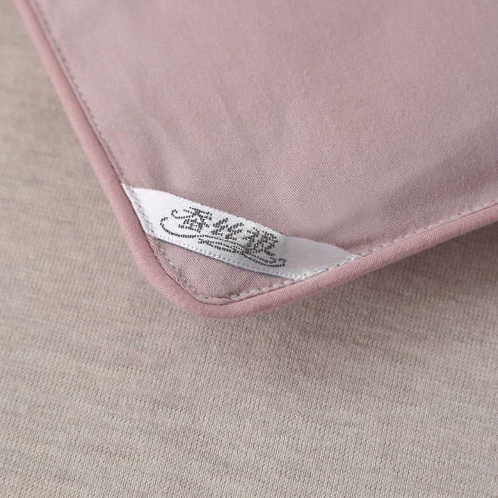 91家纺网 家纺一手货源 找家纺 越宏顺 2025新款龙凤款100%桑蚕丝纯棉手工蚕丝被保真 冰豆沙