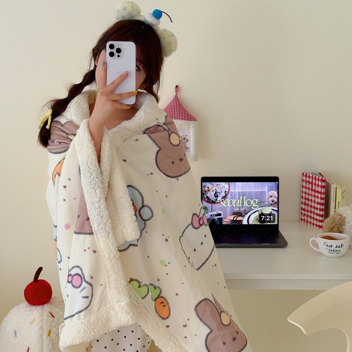 91家纺网 家纺一手货源 找家纺 顾里家纺 2025新款ins韩系少女牛奶羊羔绒盖毯毛毯 小猫小兔