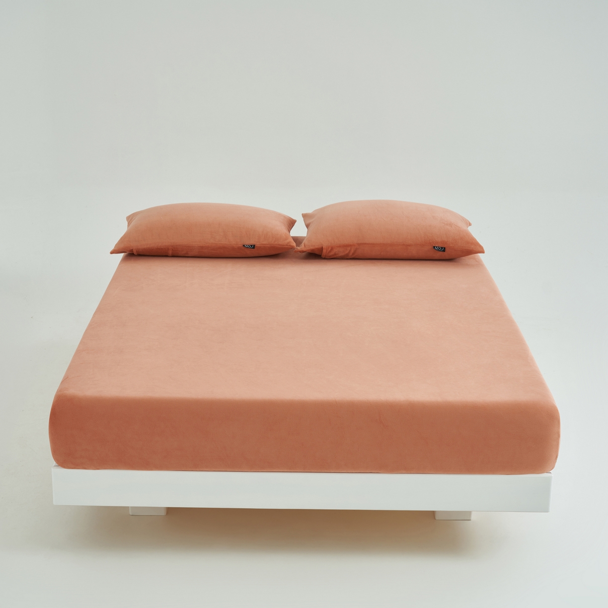 91家纺网 家纺一手货源 找家纺 寐绸家纺 2025新款牛奶绒纯色暖绒床笠 暖绒床笠-焦糖