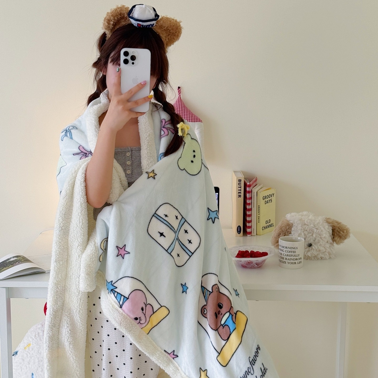91家纺网 家纺一手货源 找家纺 顾里家纺 2025新款ins韩系少女牛奶羊羔绒盖毯毛毯 漫画小熊