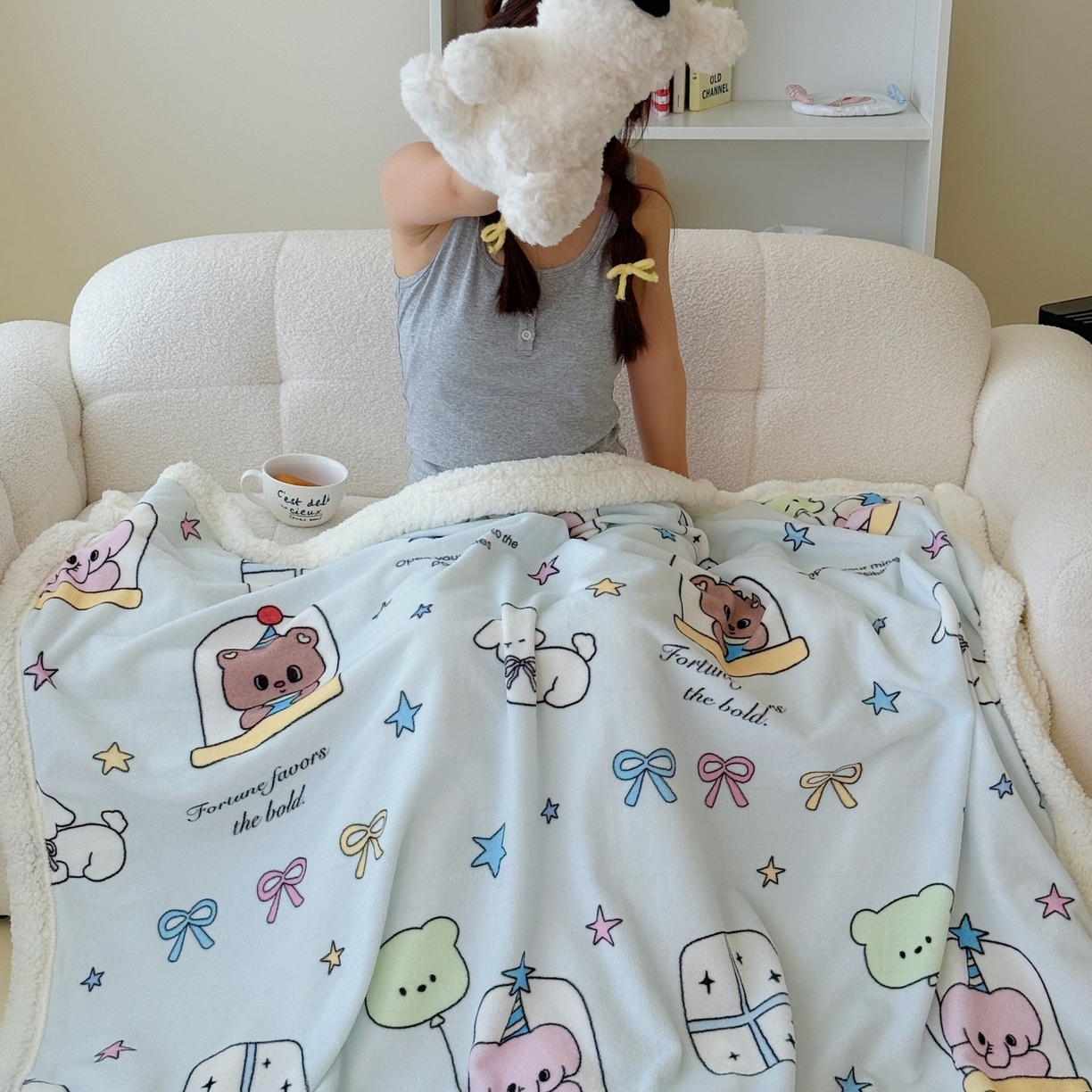 91家纺网 家纺一手货源 找家纺 顾里家纺 2025新款ins韩系少女牛奶羊羔绒盖毯毛毯 漫画小熊