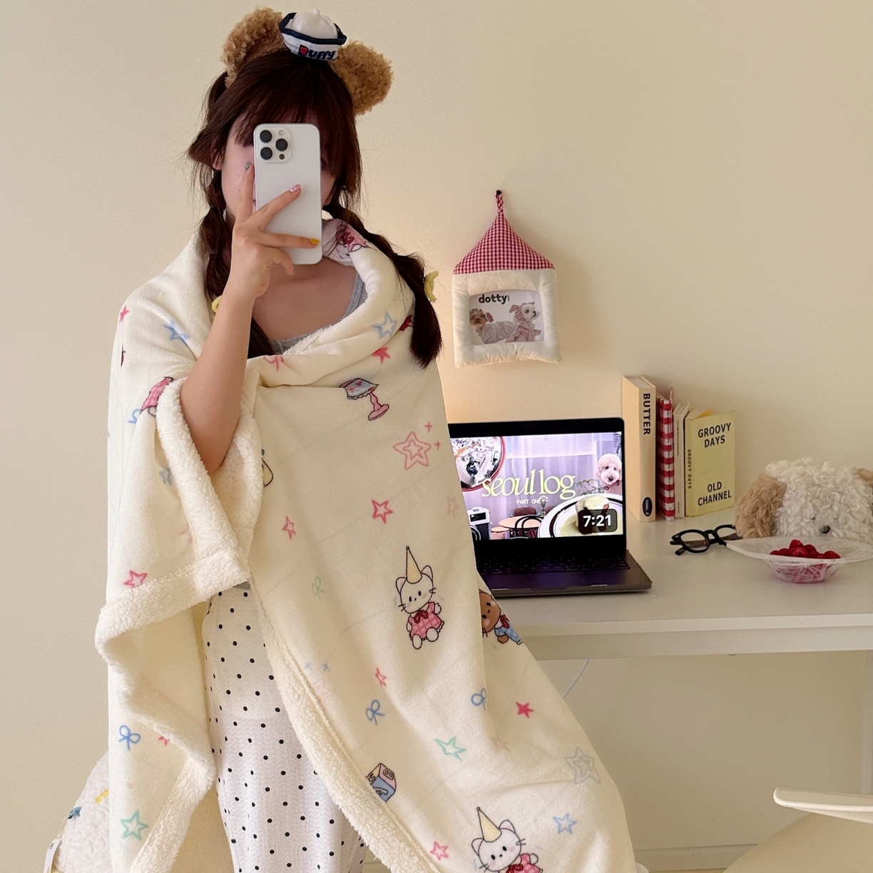 91家纺网 家纺一手货源 找家纺 顾里家纺 2025新款ins韩系少女牛奶羊羔绒盖毯毛毯 画板猫咪