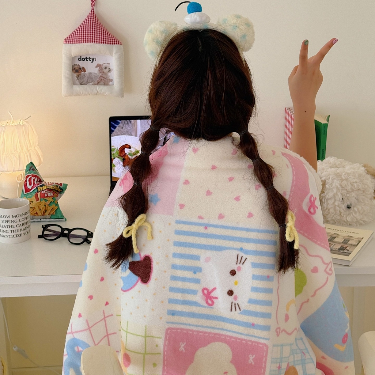 91家纺网 家纺一手货源 找家纺 顾里家纺 2025新款ins韩系少女牛奶羊羔绒盖毯毛毯 拼接猫狗