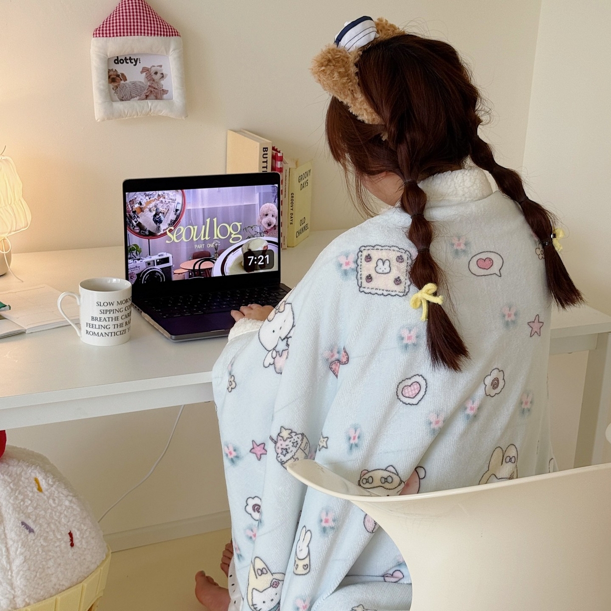 91家纺网 家纺一手货源 找家纺 顾里家纺 2025新款ins韩系少女牛奶羊羔绒盖毯毛毯 碎花甜兔