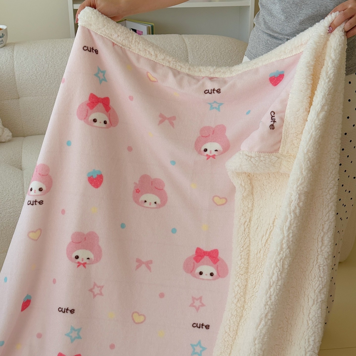 91家纺网 家纺一手货源 找家纺 顾里家纺 2025新款ins韩系少女牛奶羊羔绒盖毯毛毯 可爱兔兔