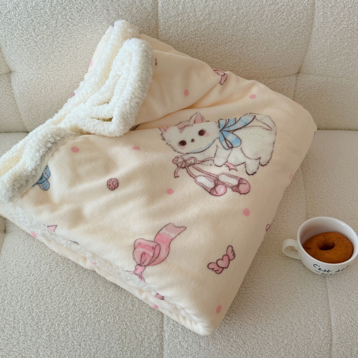 91家纺网 家纺一手货源 找家纺 顾里家纺 2025新款ins韩系少女牛奶羊羔绒盖毯毛毯 洛丽猫咪