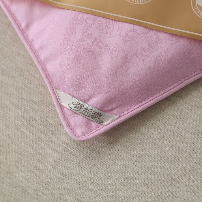 91家纺网 家纺一手货源 找家纺 越宏顺 2025新款龙凤款100%桑蚕丝纯棉手工蚕丝被保真 蜜糖粉