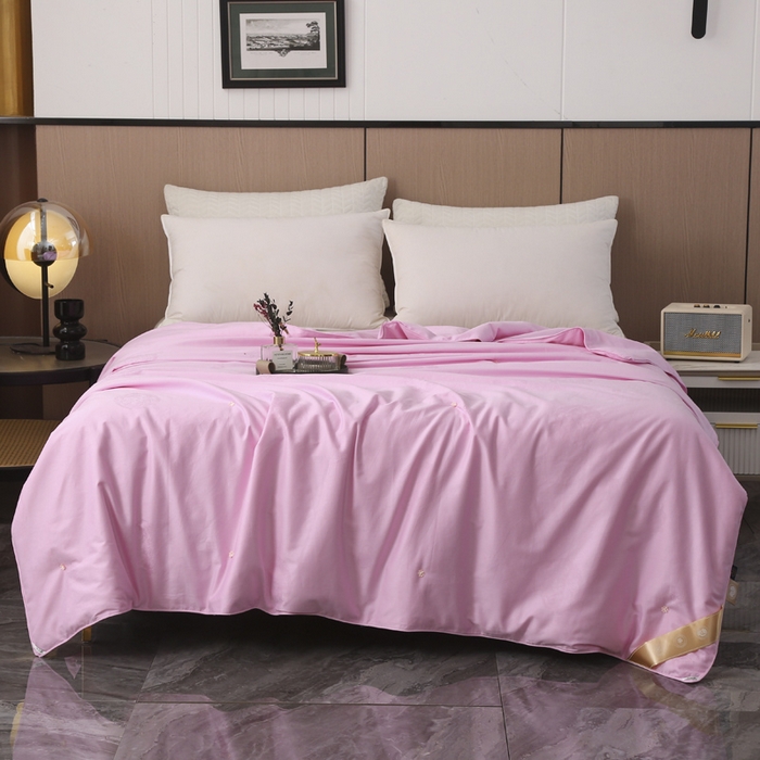 91家纺网 家纺一手货源 找家纺 越宏顺 2025新款龙凤款100%桑蚕丝纯棉手工蚕丝被保真 蜜糖粉