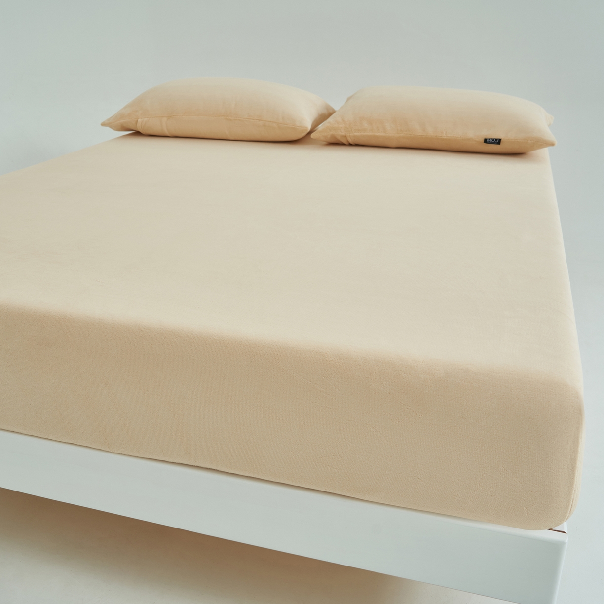 91家纺网 家纺一手货源 找家纺 寐绸家纺 2025新款牛奶绒纯色暖绒床笠 暖绒床笠-米金