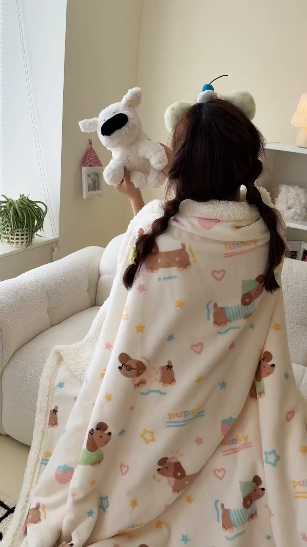 91家纺网 家纺一手货源 找家纺 顾里家纺 2025新款ins韩系少女牛奶羊羔绒盖毯毛毯 腊肠狗好友