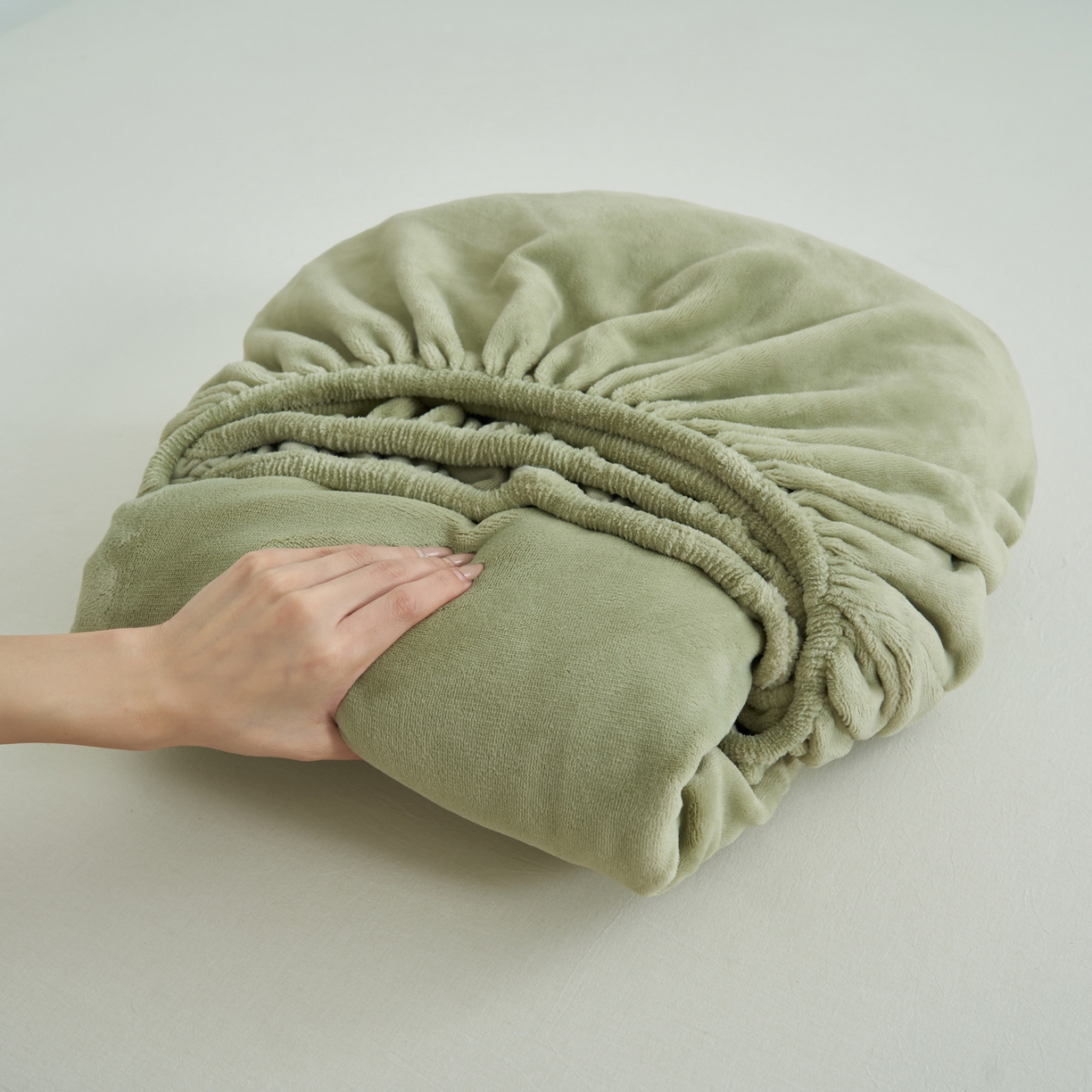 91家纺网 家纺一手货源 找家纺 寐绸家纺 2025新款牛奶绒纯色暖绒床笠 暖绒床笠-牛油果绿