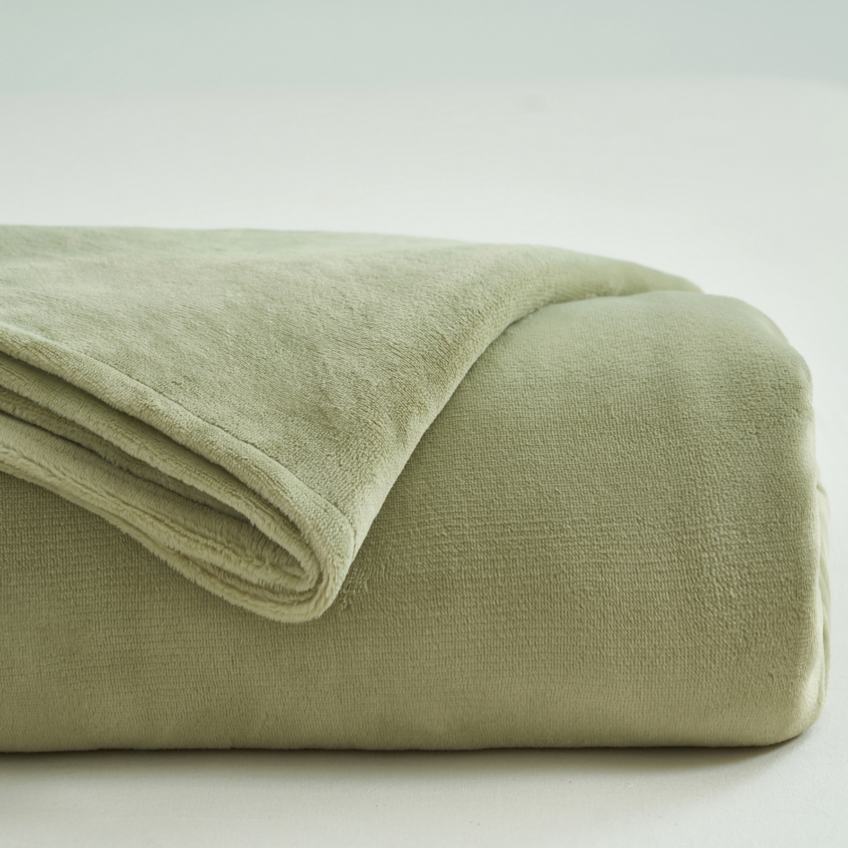 91家纺网 家纺一手货源 找家纺 寐绸家纺 2025新款牛奶绒纯色暖绒床笠 暖绒床笠-牛油果绿