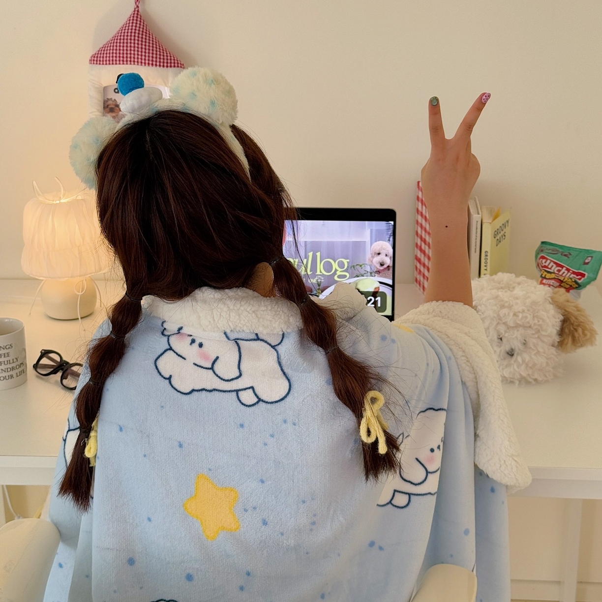 91家纺网 家纺一手货源 找家纺 顾里家纺 2025新款ins韩系少女牛奶羊羔绒盖毯毛毯 云朵小狗