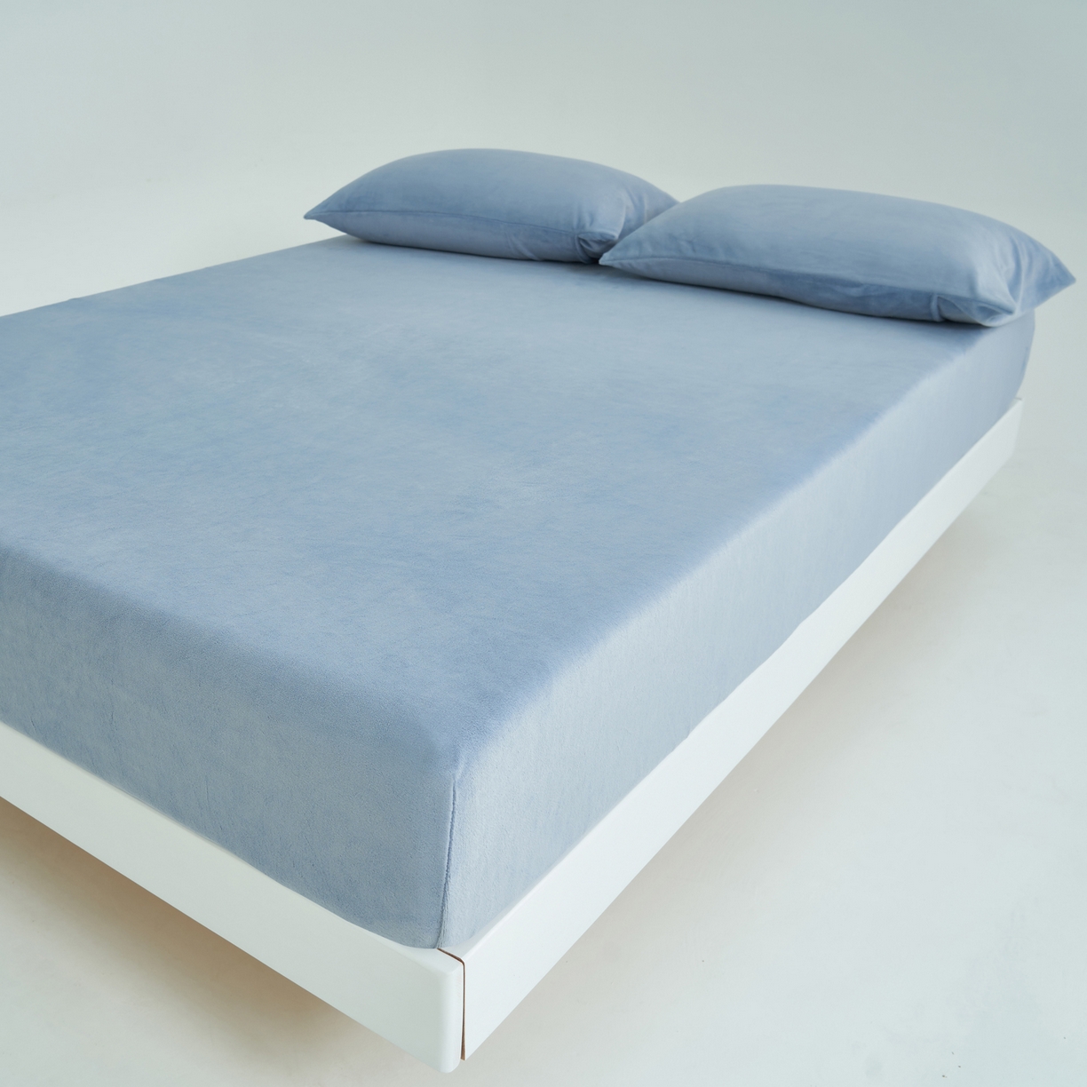 91家纺网 家纺一手货源 找家纺 寐绸家纺 2025新款牛奶绒纯色暖绒床笠 暖绒床笠-雾蓝