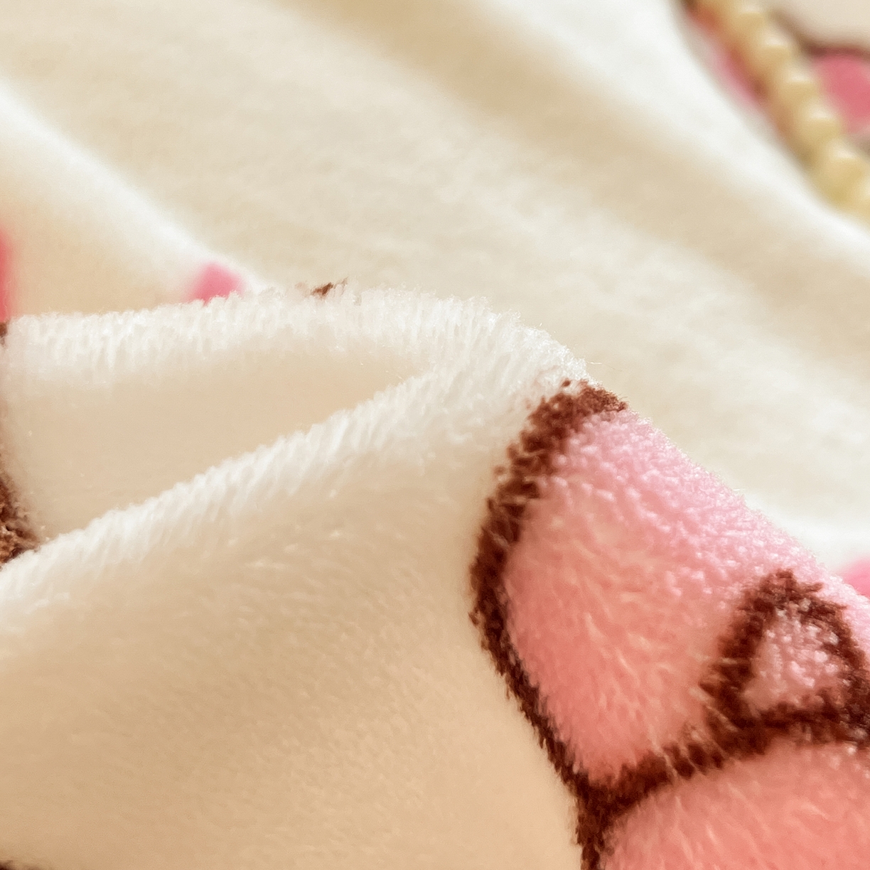 91家纺网 家纺一手货源 找家纺 金爱家 2025新品正版三丽鸥授权Kitty数码大版枕套混搭卡通加厚高克重牛奶绒系列四件 绒三丽鸥-混搭粉心KT