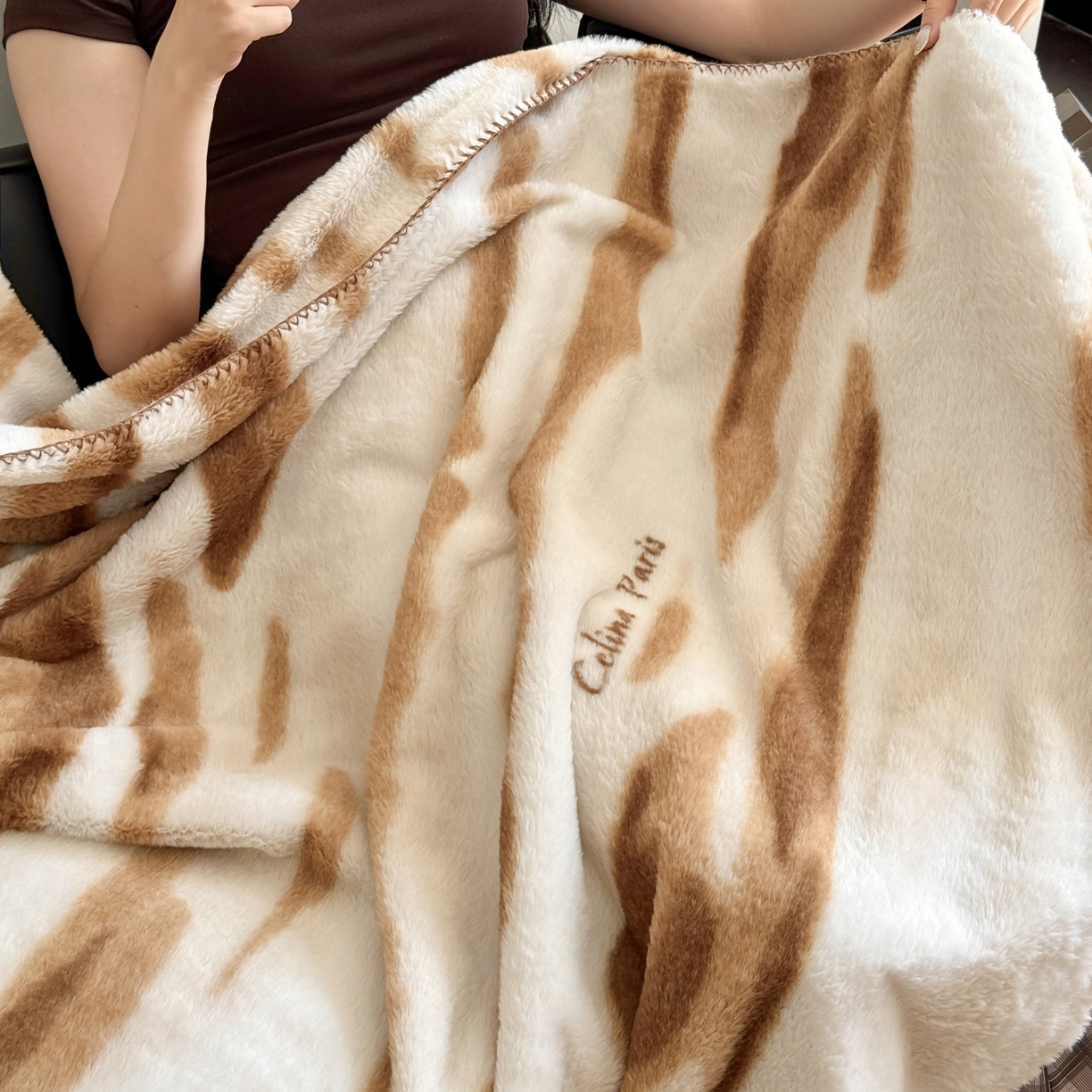 91家纺网 家纺一手货源 找家纺 （总）澳萝拉 2025新款复古法式轻奢双面高克重托斯卡纳兔绒毯