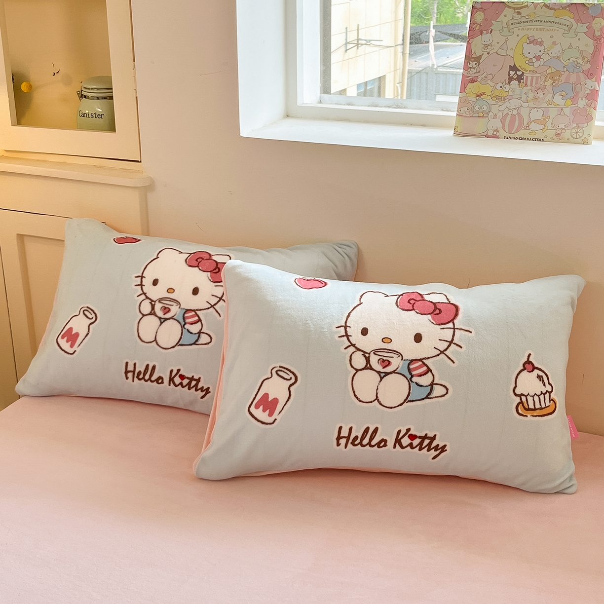 91家纺网 家纺一手货源 找家纺 金爱家 2025新品正版三丽鸥授权Kitty数码大版枕套混搭卡通加厚高克重牛奶绒系列四件 绒三丽鸥-混搭蓝甜心KT