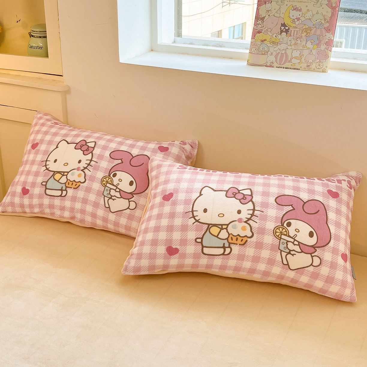 91家纺网 家纺一手货源 找家纺 金爱家 2025新品正版三丽鸥授权Kitty数码大版枕套混搭卡通加厚高克重牛奶绒系列四件 绒三丽鸥-混搭美乐蒂KT