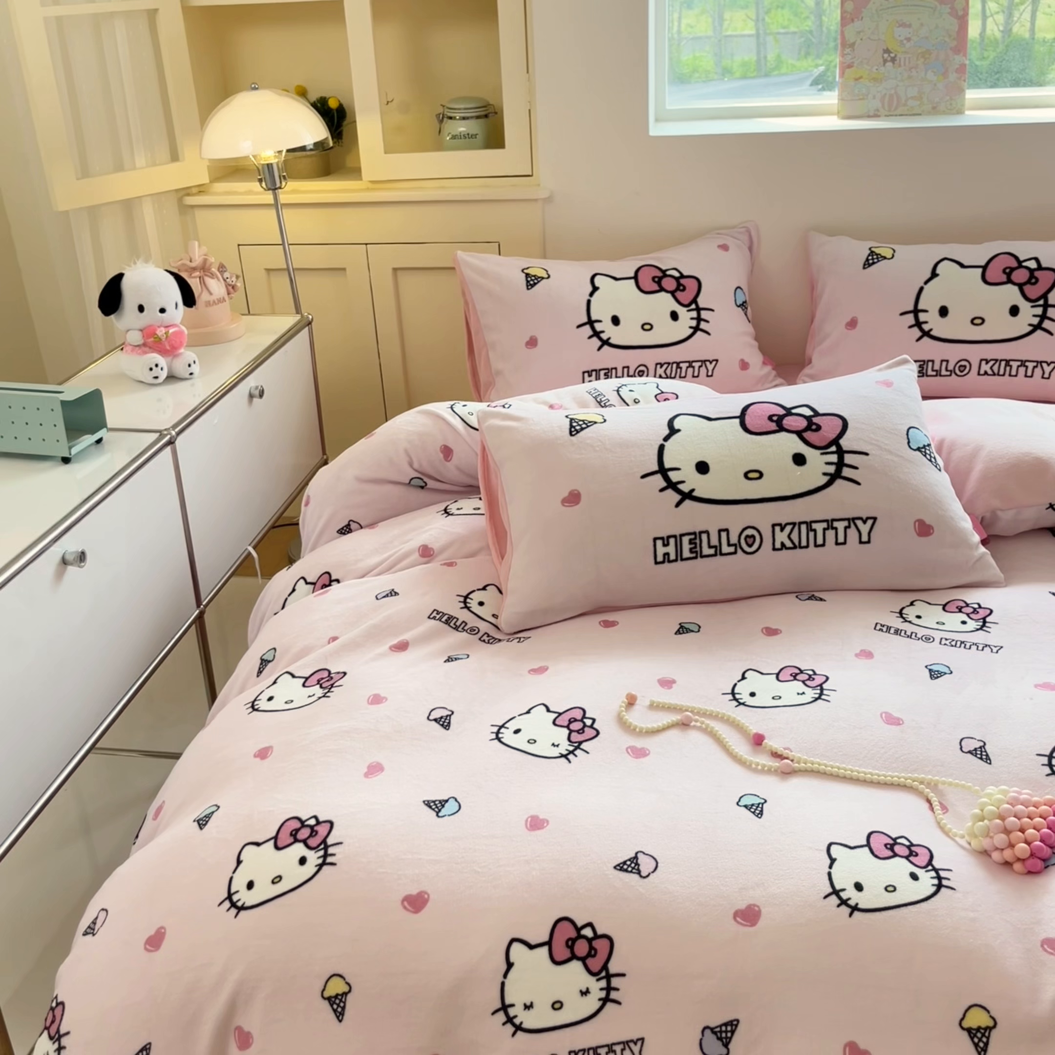 91家纺网 家纺一手货源 找家纺 金爱家 2025新品正版三丽鸥授权Kitty数码大版枕套混搭卡通加厚高克重牛奶绒系列四件 绒三丽鸥-混搭甜筒KT