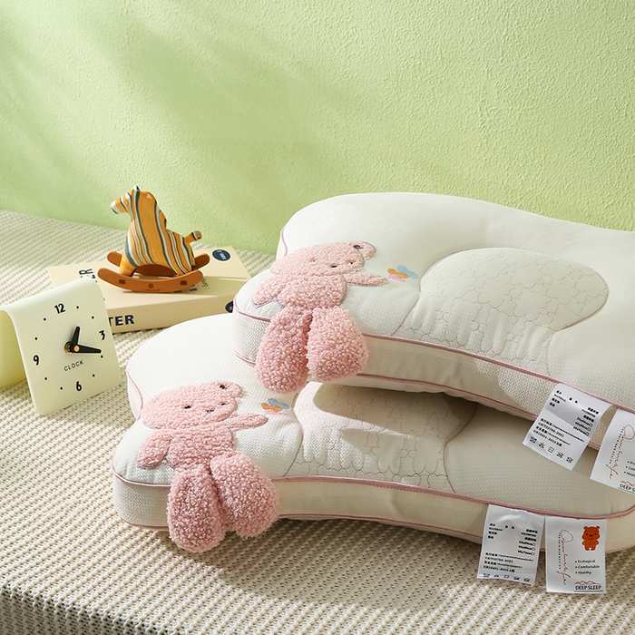 91家纺网 家纺一手货源 找家纺 （总）金牛枕芯 2025新款亲肤舒适儿童护脊枕枕头枕芯-奶糖熊