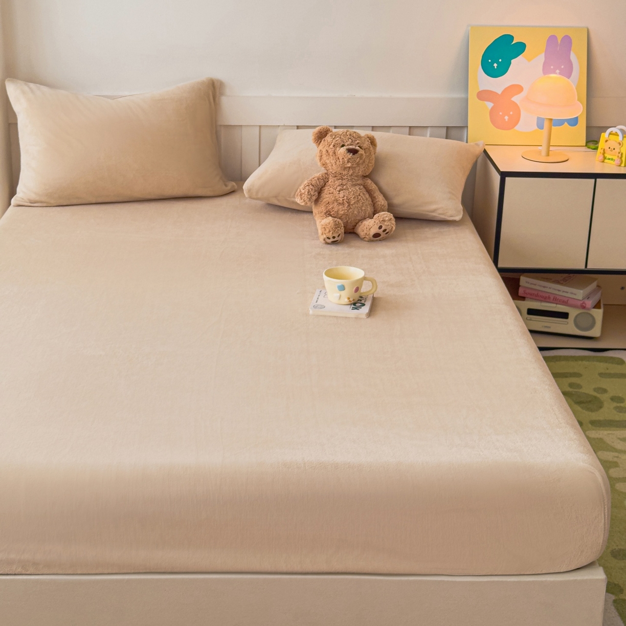 91家纺网 家纺一手货源 找家纺 富阿娜家纺 2025新款牛奶绒纯色床笠三件套 暖米杏