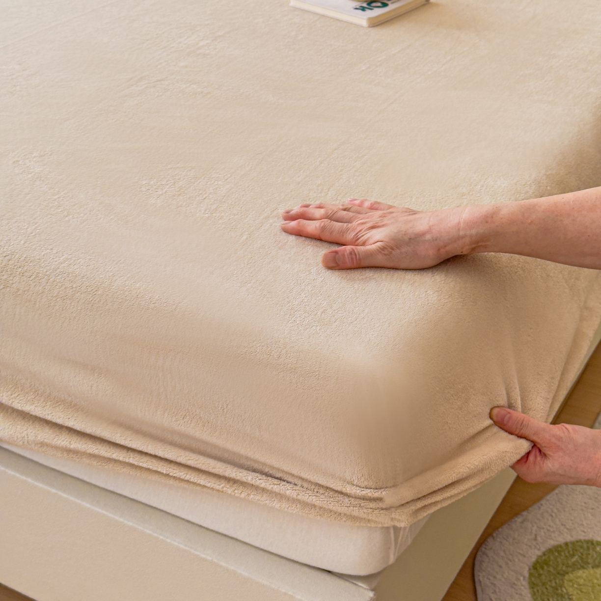 91家纺网 家纺一手货源 找家纺 富阿娜家纺 2025新款牛奶绒纯色床笠三件套 暖米杏