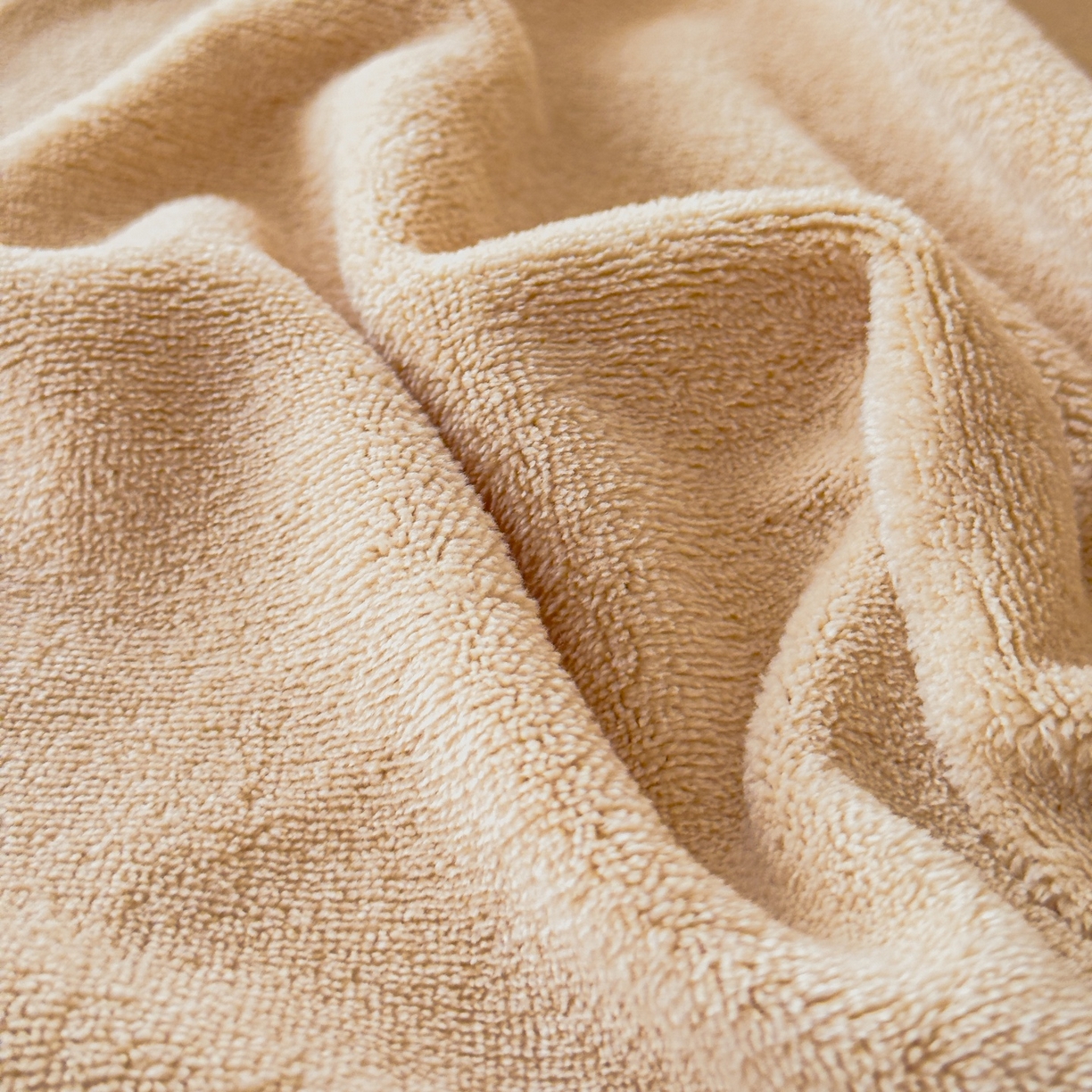 91家纺网 家纺一手货源 找家纺 富阿娜家纺 2025新款牛奶绒纯色床笠三件套 暖米杏