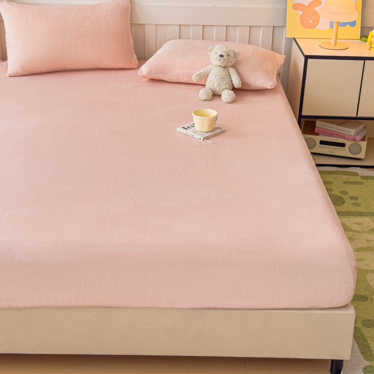 91家纺网 家纺一手货源 找家纺 富阿娜家纺 2025新款牛奶绒纯色床笠三件套 樱花粉