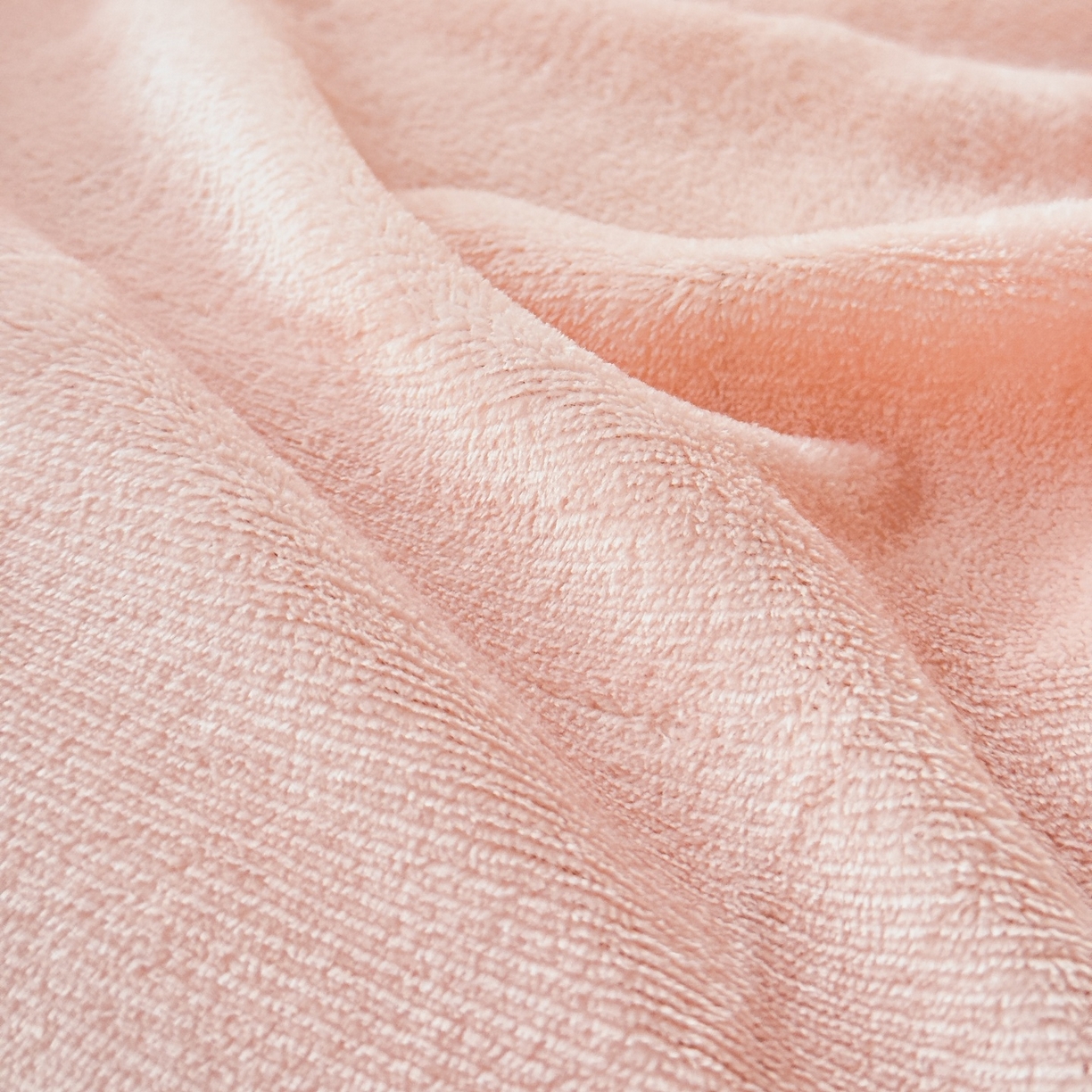 91家纺网 家纺一手货源 找家纺 富阿娜家纺 2025新款牛奶绒纯色床笠三件套 樱花粉