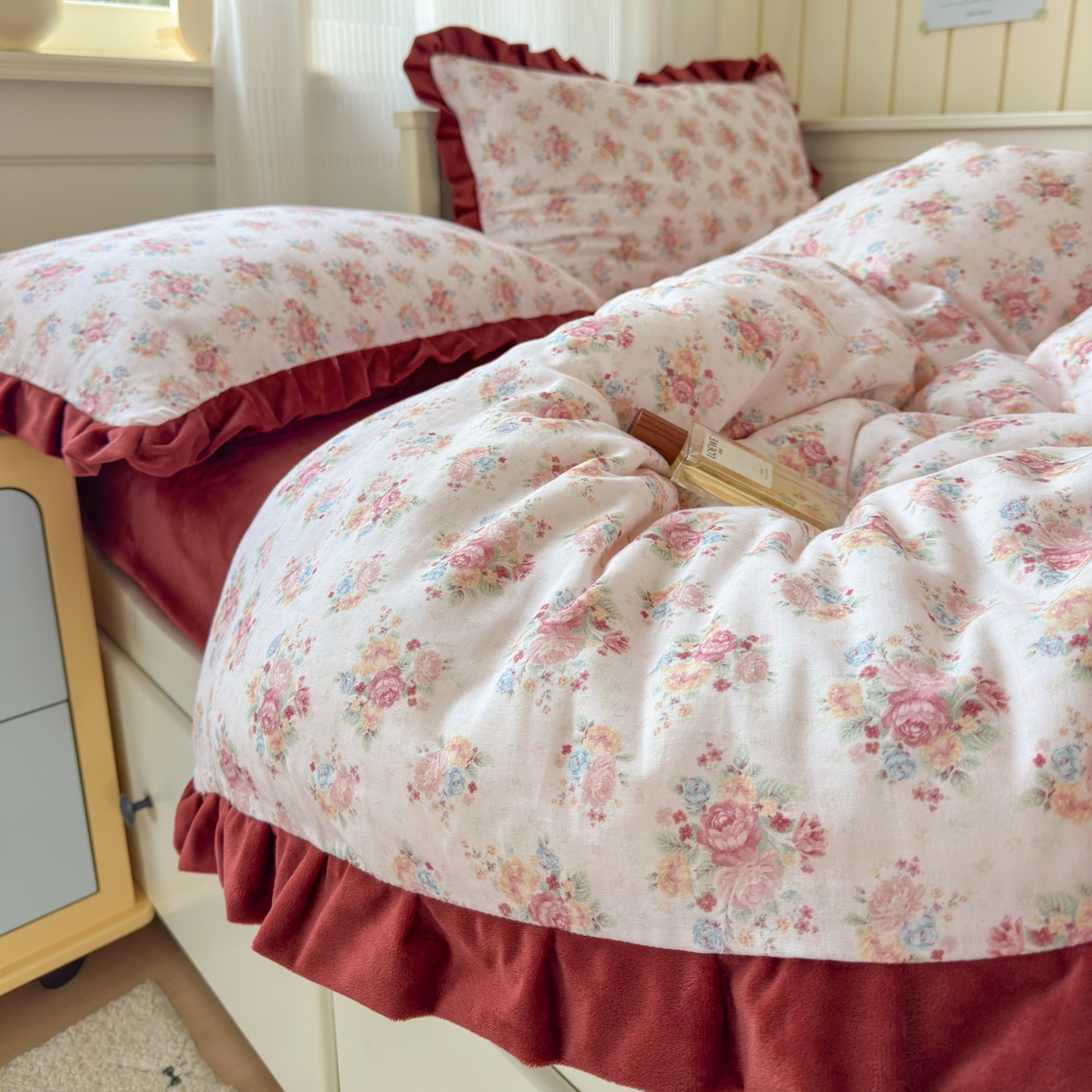 91家纺网 家纺一手货源 找家纺 淑女公社家纺 2025秋冬新款纯棉双层纱加韩国绒四件套 繁花