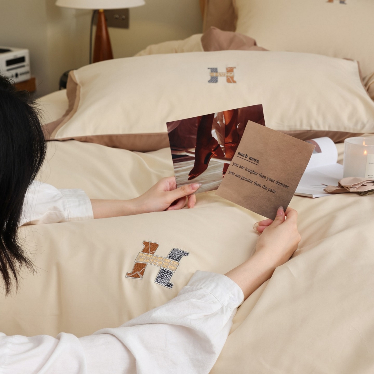 91家纺网 家纺一手货源 找家纺 （总）初拾 2025新款全棉磨毛小资系列绣花四件套-纽约日报（控价不低于368元 会员减 20）