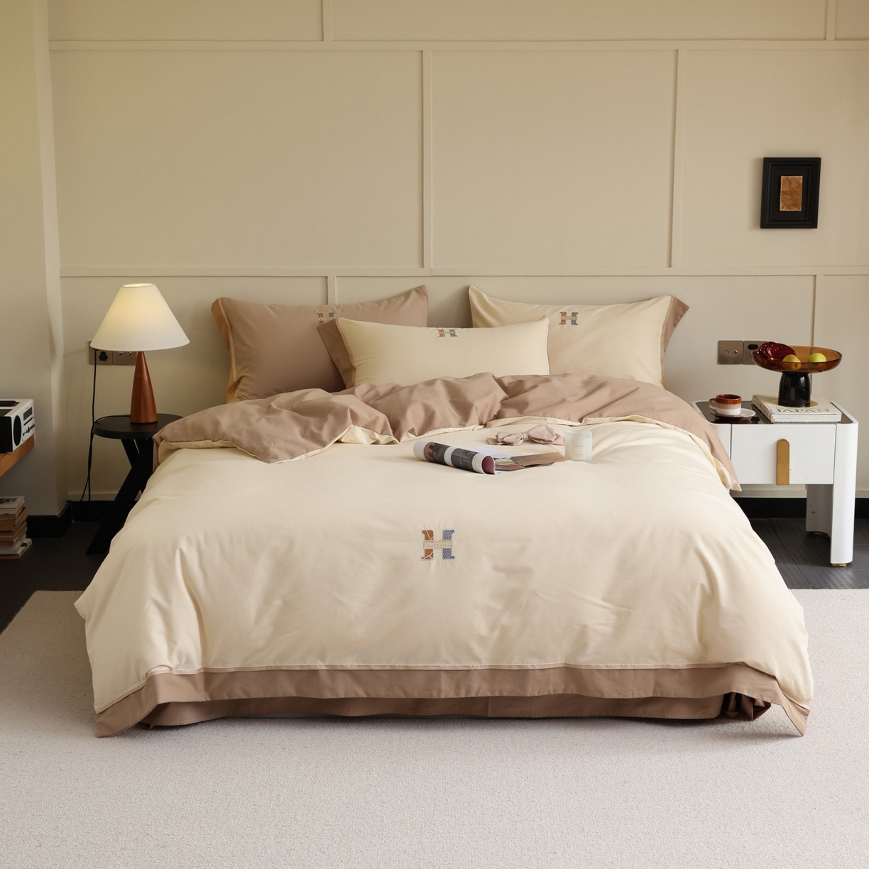 91家纺网 家纺一手货源 找家纺 （总）初拾 2025新款全棉磨毛小资系列绣花四件套-纽约日报（控价不低于368元 会员减 20）