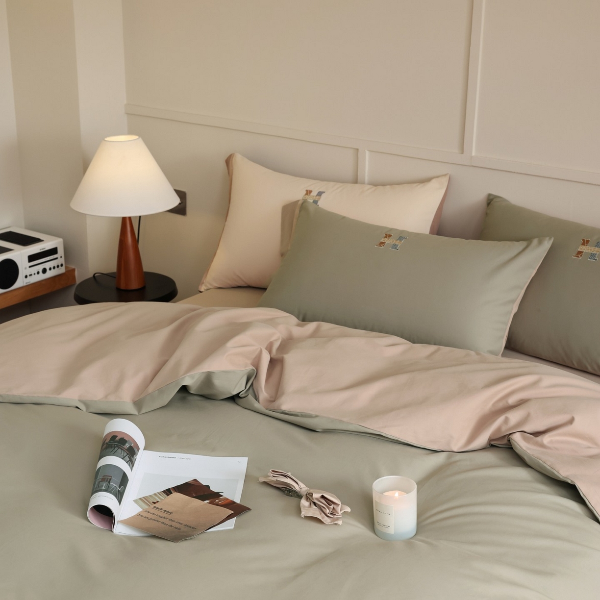 91家纺网 家纺一手货源 找家纺 初拾 2025新款全棉磨毛小资系列绣花四件套-纽约日报（控价不低于368元 会员减 20） 纽约日报-抹茶慕斯