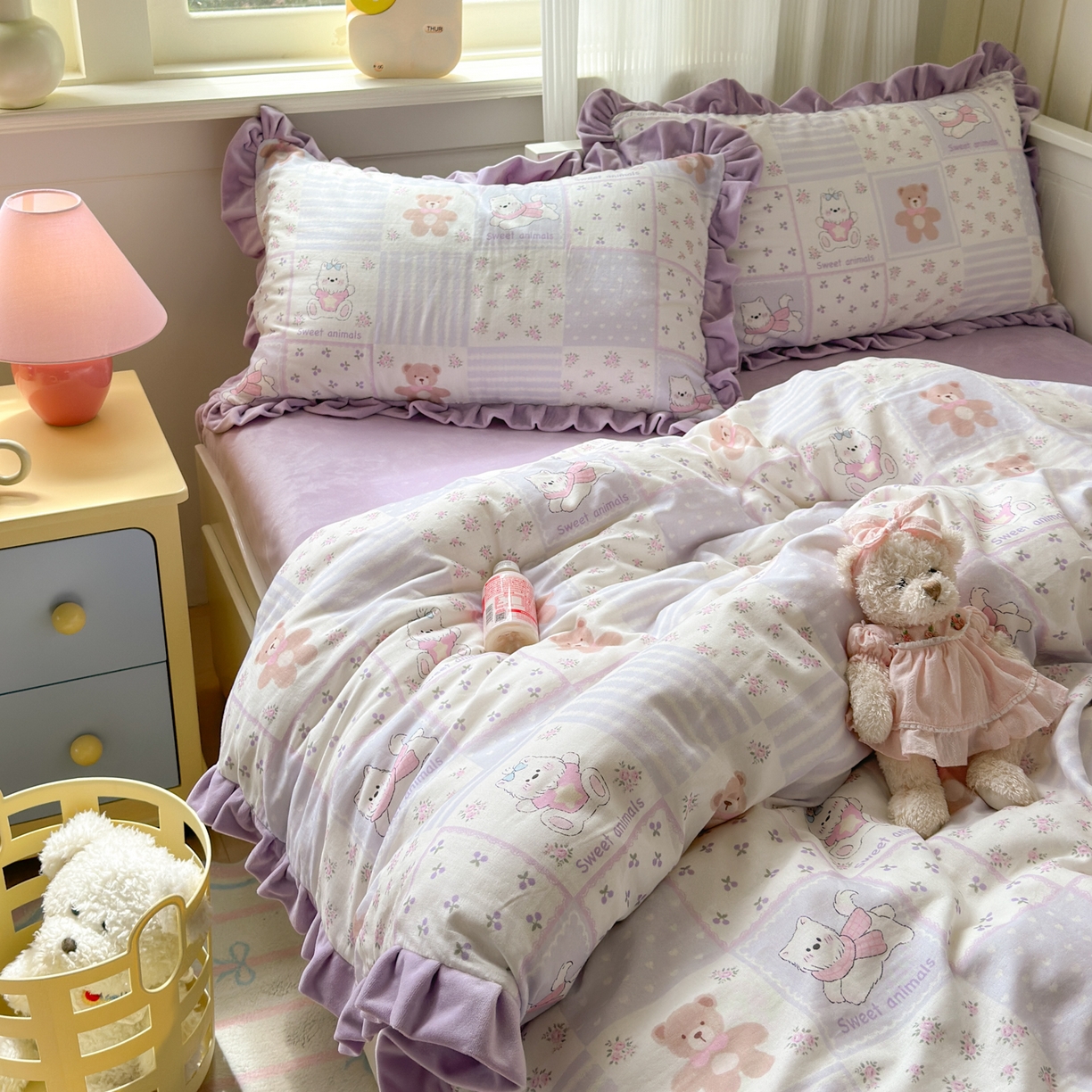 91家纺网 家纺一手货源 找家纺 淑女公社家纺 2025秋冬新款纯棉双层纱加韩国绒四件套 欢乐熊
