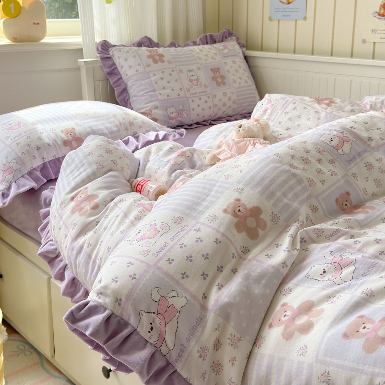 91家纺网 家纺一手货源 找家纺 淑女公社家纺 2025秋冬新款纯棉双层纱加韩国绒四件套 欢乐熊