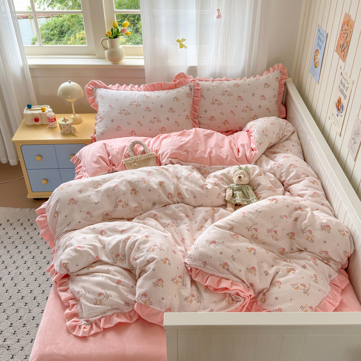 91家纺网 家纺一手货源 找家纺 淑女公社家纺 2025秋冬新款纯棉双层纱加韩国绒四件套 蘑菇小兔