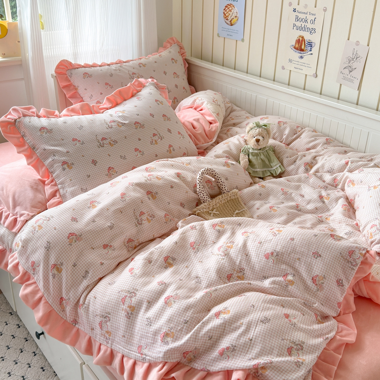 91家纺网 家纺一手货源 找家纺 淑女公社家纺 2025秋冬新款纯棉双层纱加韩国绒四件套 蘑菇小兔