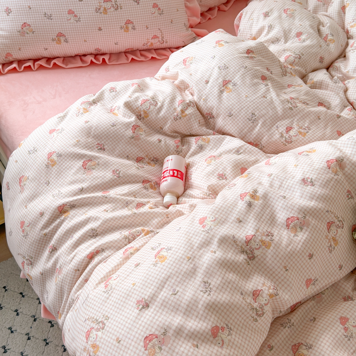 91家纺网 家纺一手货源 找家纺 淑女公社家纺 2025秋冬新款纯棉双层纱加韩国绒四件套 蘑菇小兔