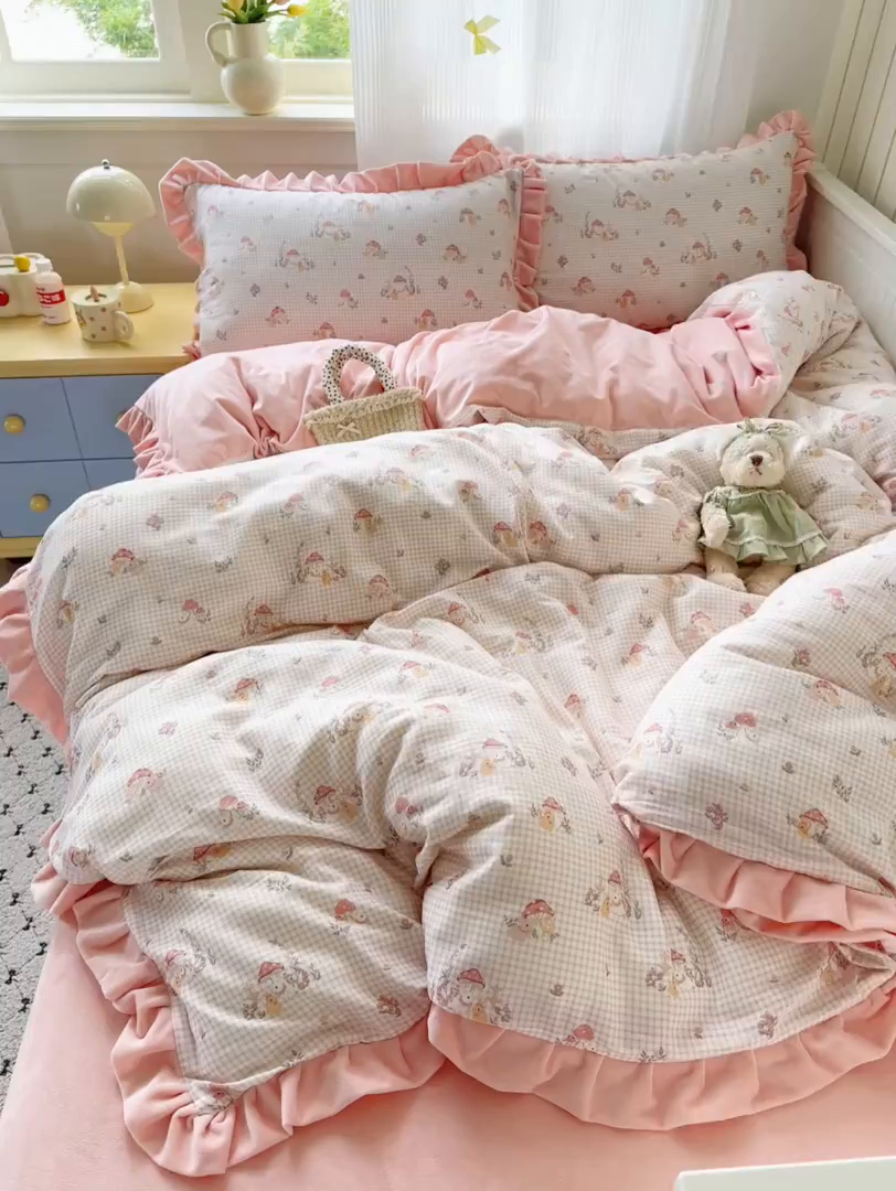 91家纺网 家纺一手货源 找家纺 淑女公社家纺 2025秋冬新款纯棉双层纱加韩国绒四件套 蘑菇小兔