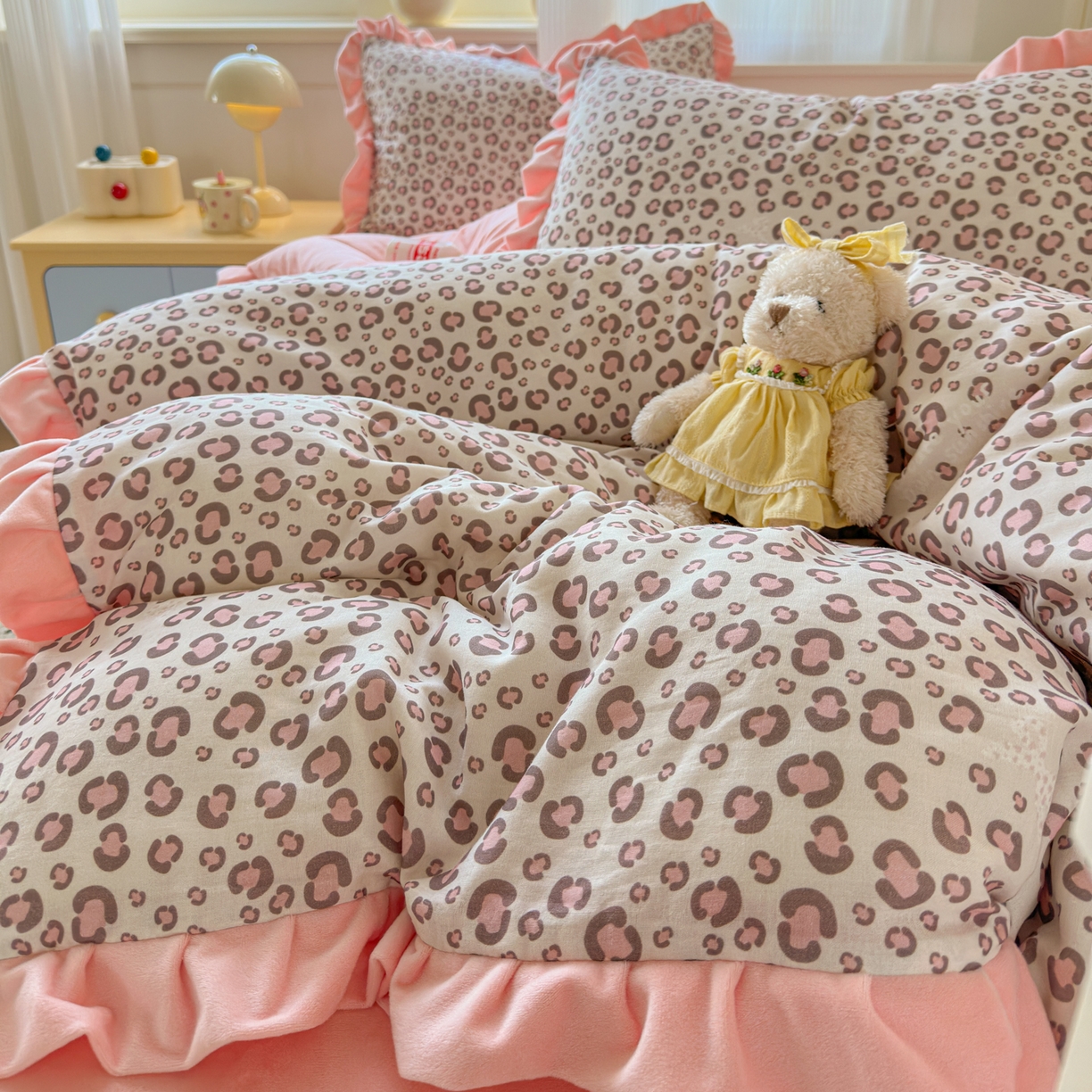 淑女公社家纺 2025秋冬新款纯棉双层纱加韩国绒四件套 甜酷女孩 粉