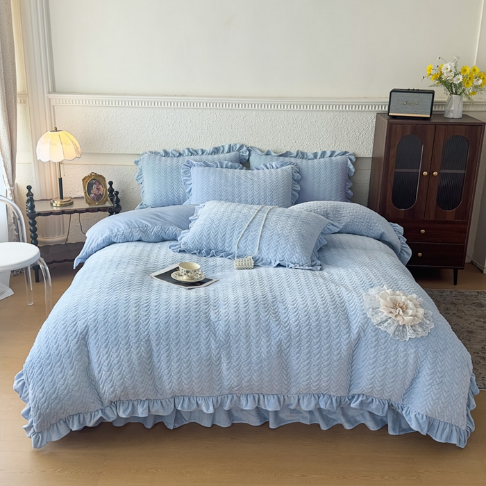 乐嘉盈2025年新款纯色刺绣床裙款牛奶绒四件套-云栖 云栖-蓝