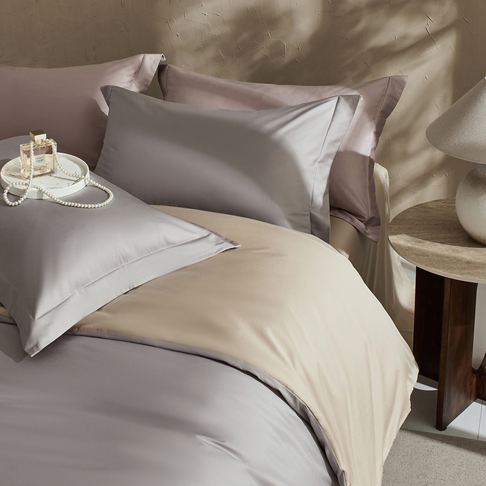 91家纺网 家纺一手货源 找家纺 LADYCOCO可可家居 2025新款三开口贡缎夹棉四件套 优易套/U易套 三开口被套，唯一专利发明单位，全球专利布局（控价不低于410元） 浅灰+卡其