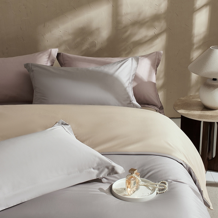 91家纺网 家纺一手货源 找家纺 LADYCOCO可可家居 2025新款三开口贡缎夹棉四件套 优易套/U易套 三开口被套，唯一专利发明单位，全球专利布局（控价不低于410元） 浅灰+卡其