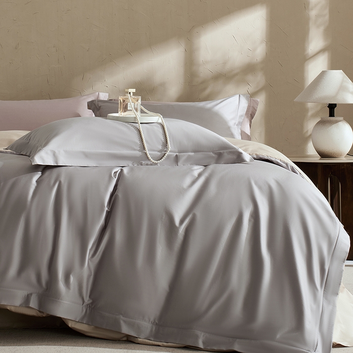 91家纺网 家纺一手货源 找家纺 LADYCOCO可可家居 2025新款三开口贡缎夹棉四件套 优易套/U易套 三开口被套，唯一专利发明单位，全球专利布局（控价不低于410元） 浅灰+卡其