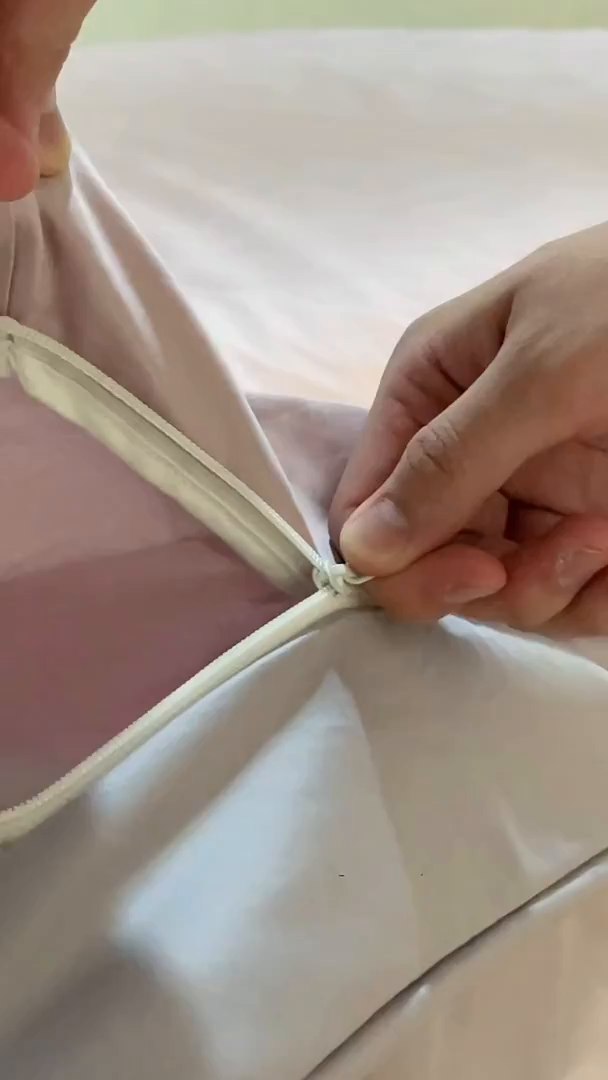 91家纺网 家纺一手货源 找家纺 （总）LADYCOCO可可家居 2025新款三开口贡缎夹棉四件套 优易套/U易套 三开口被套，唯一专利发明单位，全球专利布局（控价不低于410元）