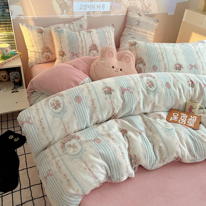 91家纺网 家纺一手货源 找家纺 瑞莱 2025新款A类200克高克重秋冬印花牛奶绒四件套-卡通系列 花环兔